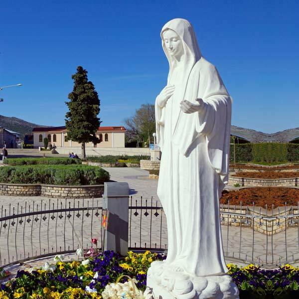 Church outdoor decor catholic marble sculptures of Madonna Medjugorje Statue