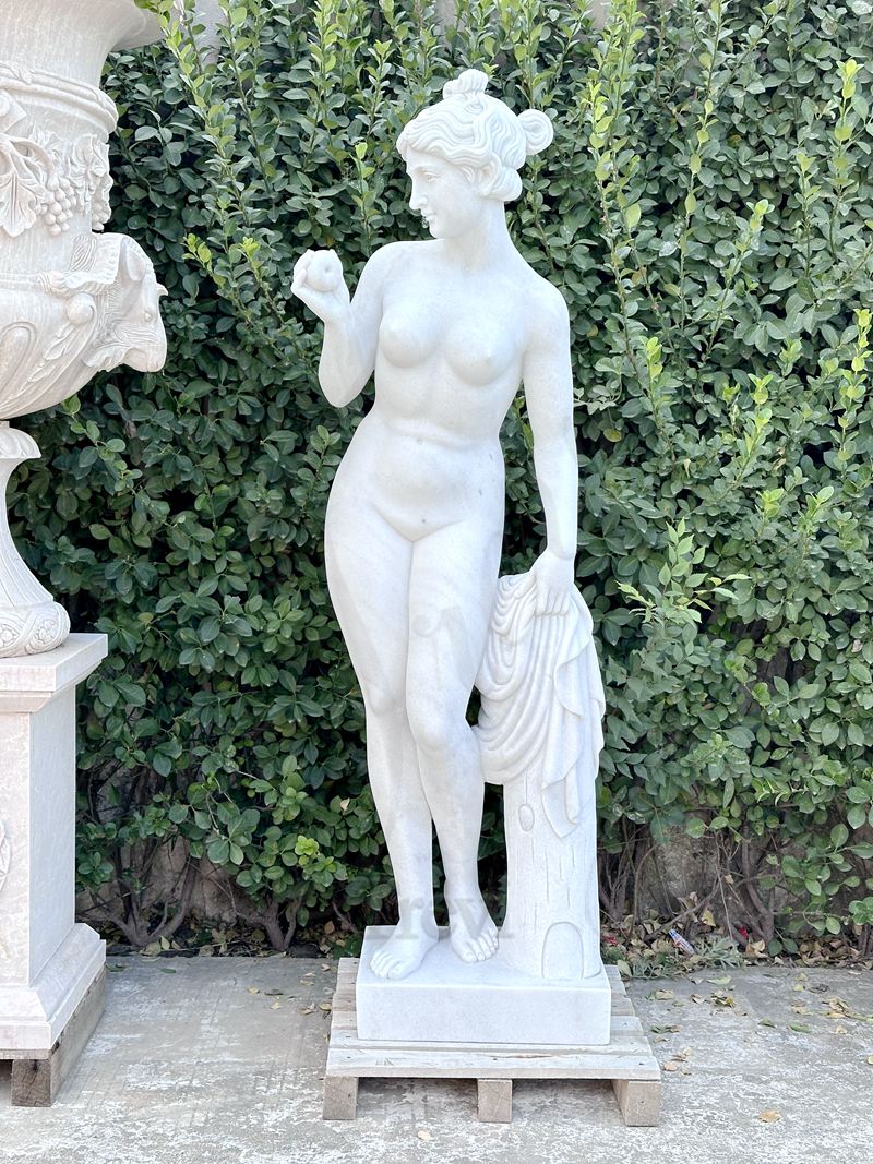 Nude Woman Garden Statue Introduction