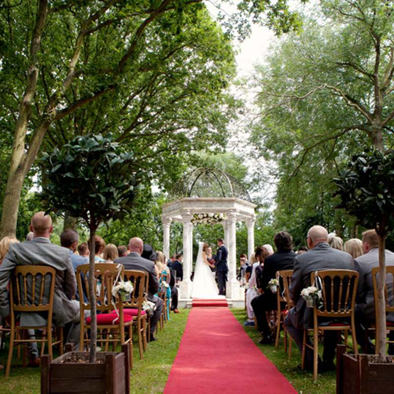 White Marble Gazebo Wedding Decoration with Iron Top