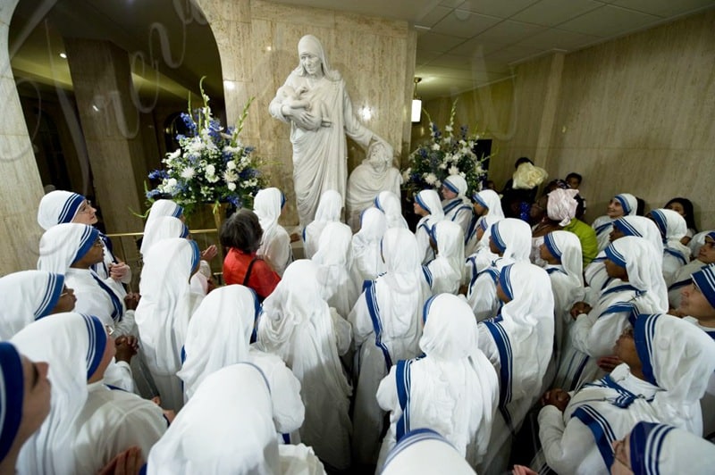 mother teresa statues-Trevi Sculpture