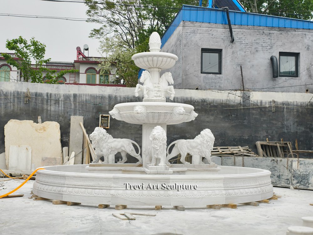 25 feet diameter luxury fountain with horse and lion
