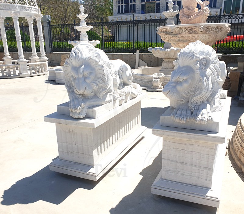 White Marble Lion Sculpture