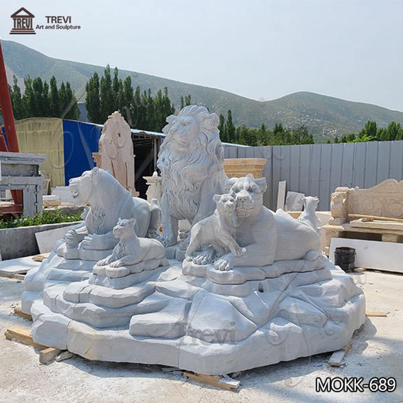 lion statues outdoor