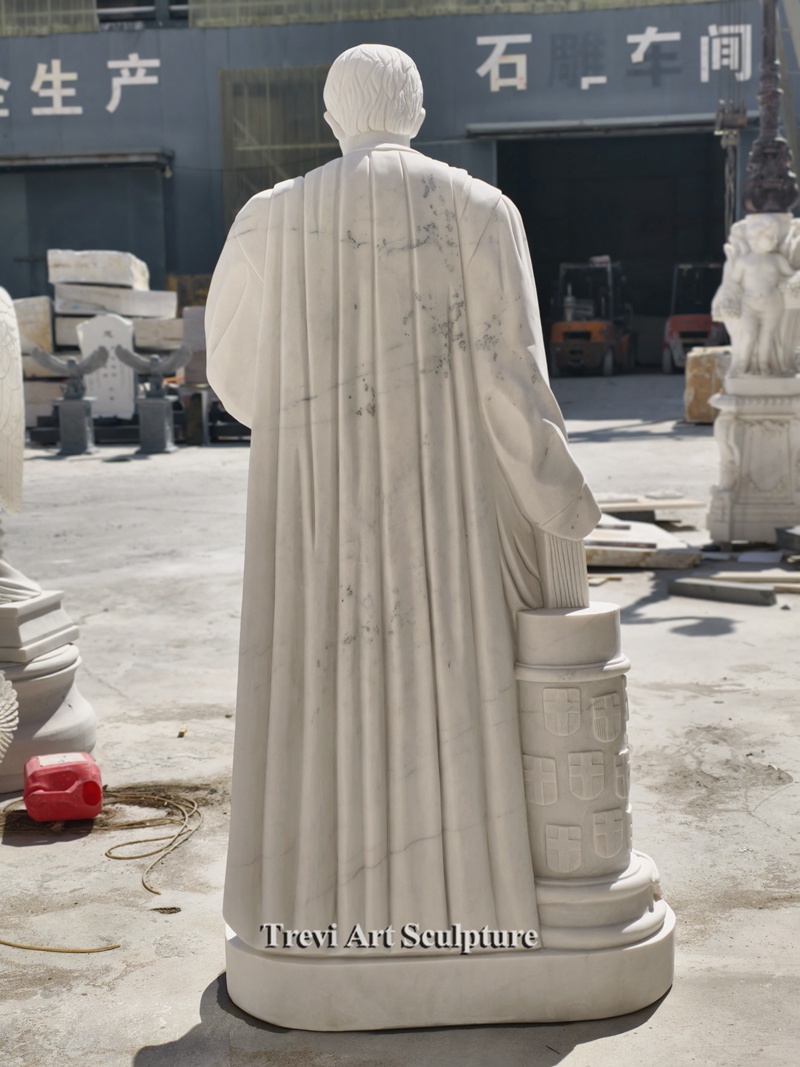 niccolo machiavelli sculpture