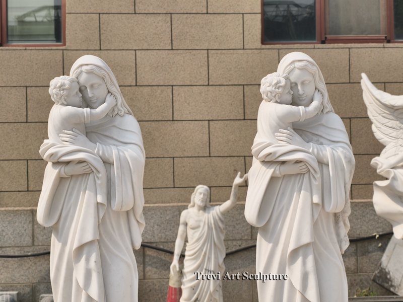 madonna and child statue details