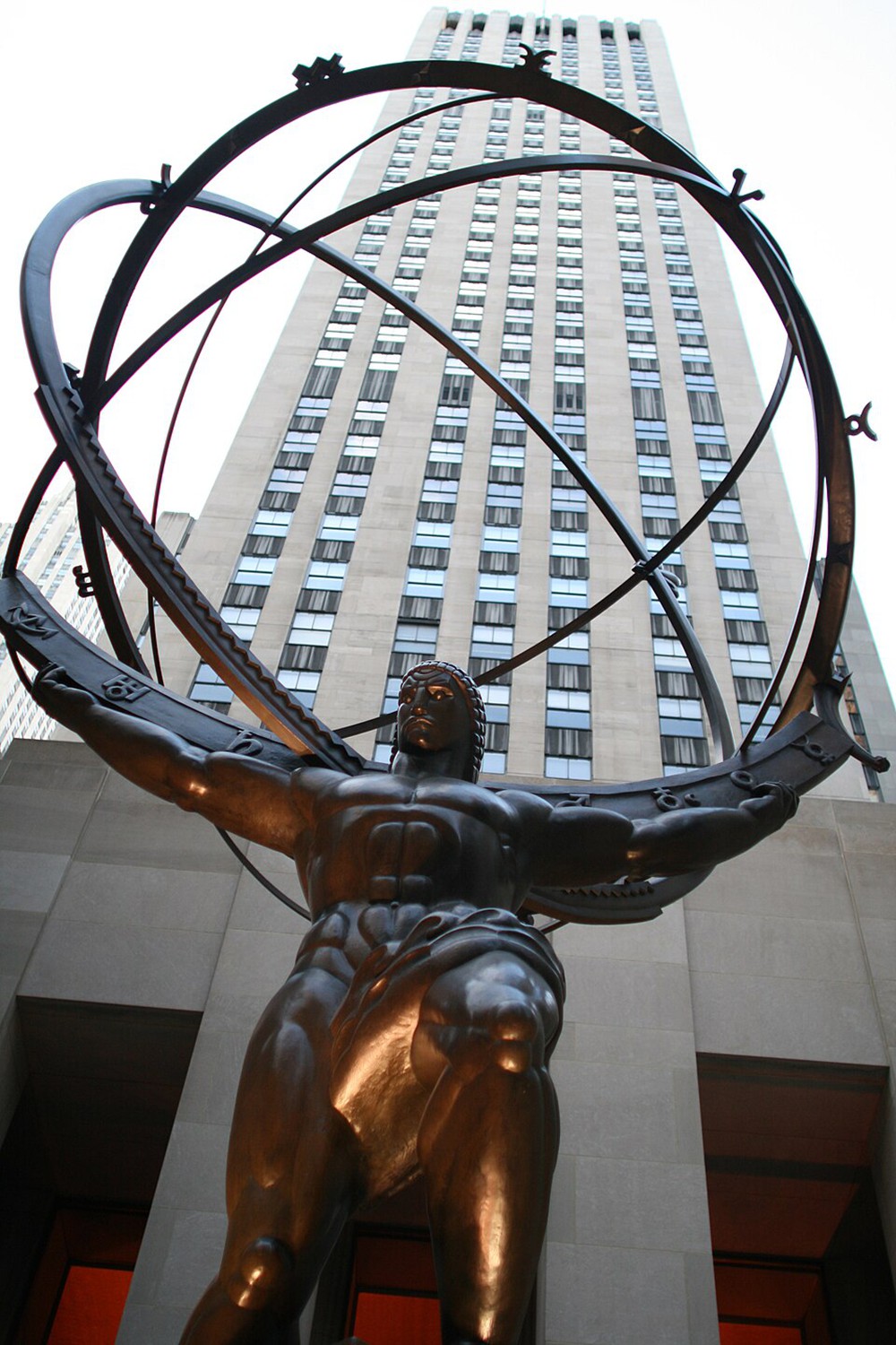 lee lawrie's colossal bronze atlas, rockefeller center, new york