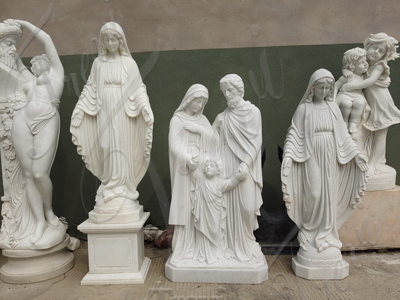 Holy Family Garden Statue Details: