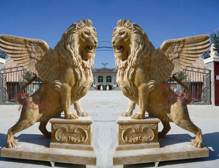 China Marble Decorative Lion Gargoyle Statues in Front of House for