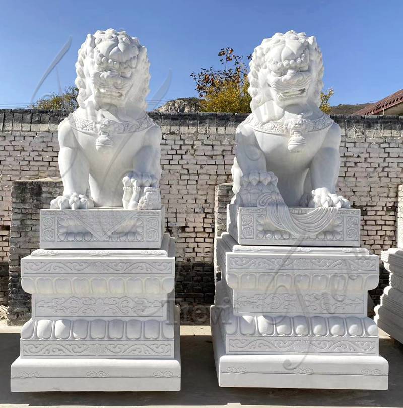 outdoor lion statue-Trevi Sculpture