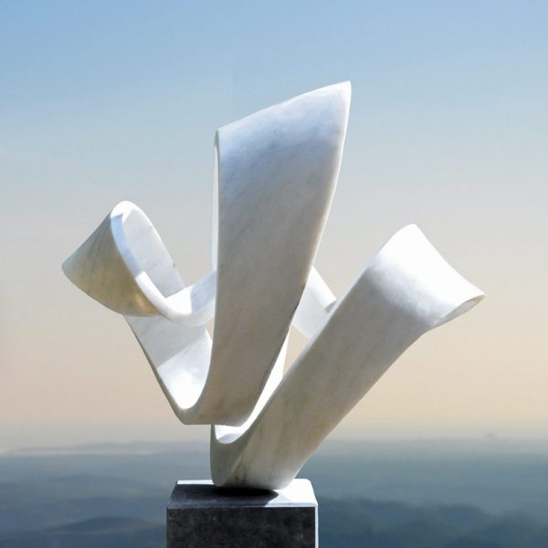 How to Choose the Perfect Marble Sculptures?