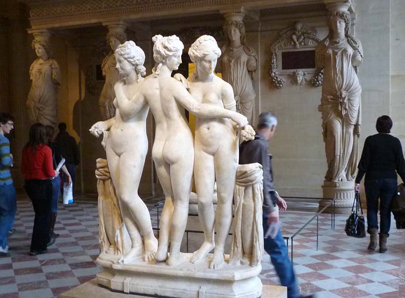 7. three graces statue