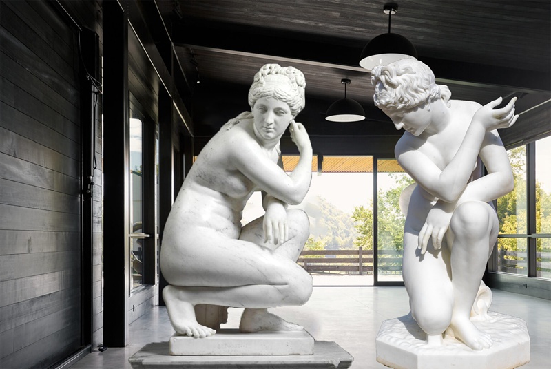 Aphrodite Crouching Venus statue