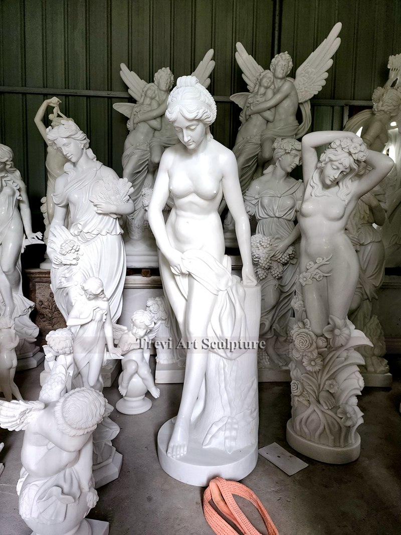 bathing venus statue 5 feet