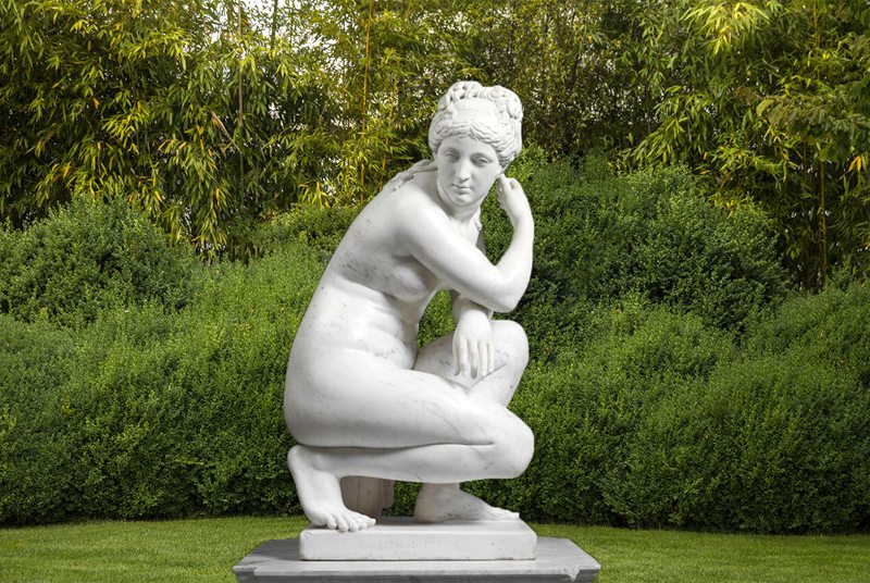 Crouching Venus