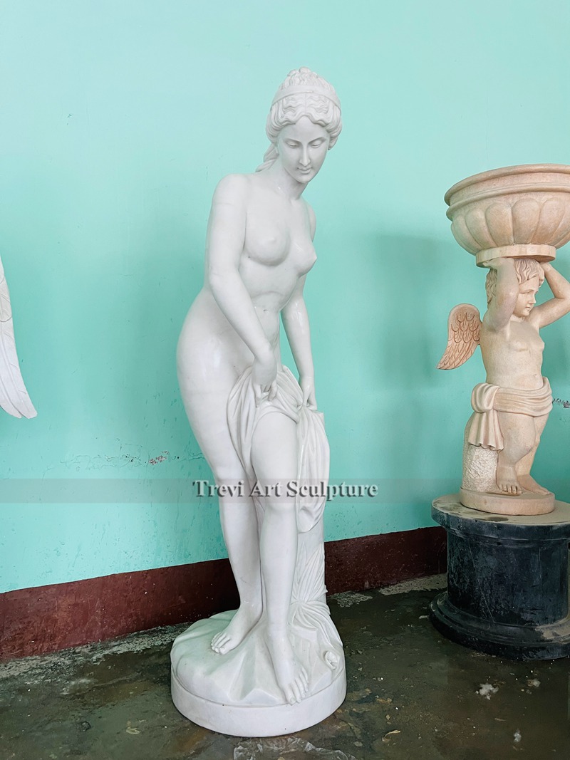 life size bathing venus statue