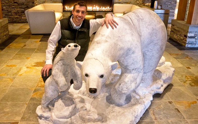 Large garden white marble bear