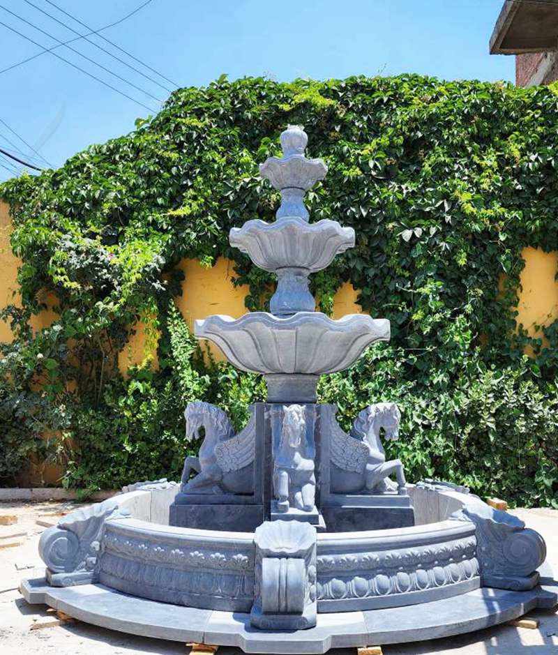 horse Sculpture Fountain