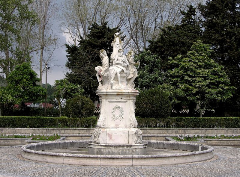 Marble Fountain for garden design