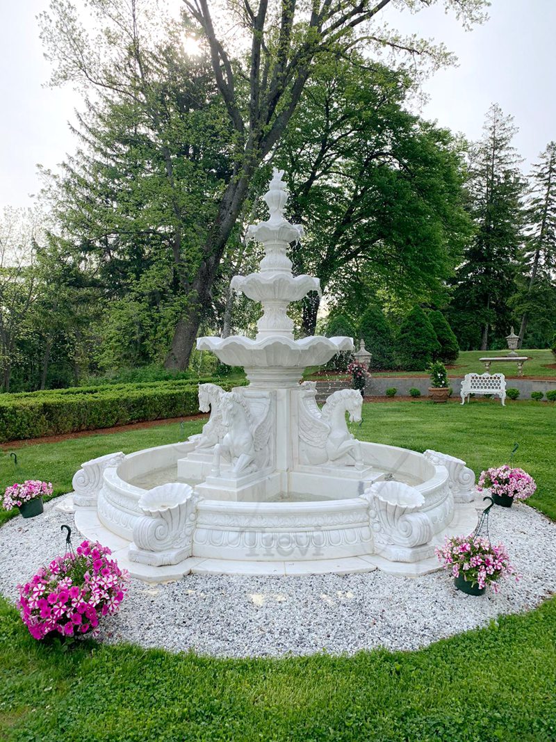 marble horse fountain