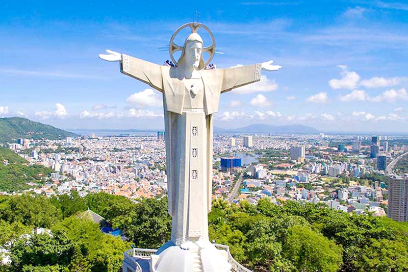 Christ of Vũng Tàu Jesus Statue