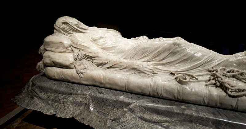 Veiled Christ Statue