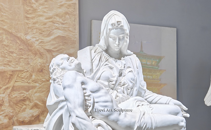 pieta statue details