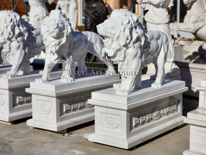 walking lion statue