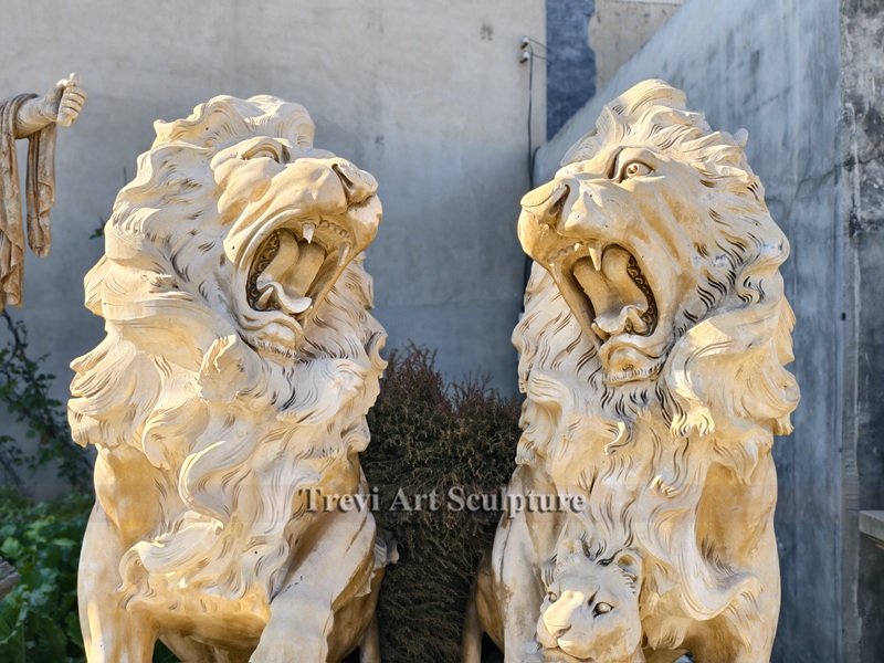 marble antique roaring lion statue details