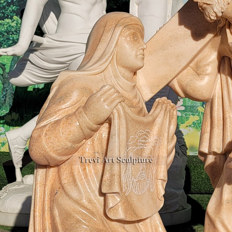 station vi veronica wipes the face of jesus statue detail 1