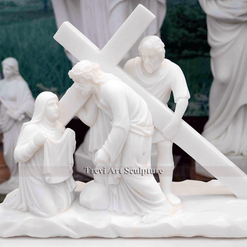 station vi veronica wipes the face of jesus white statue