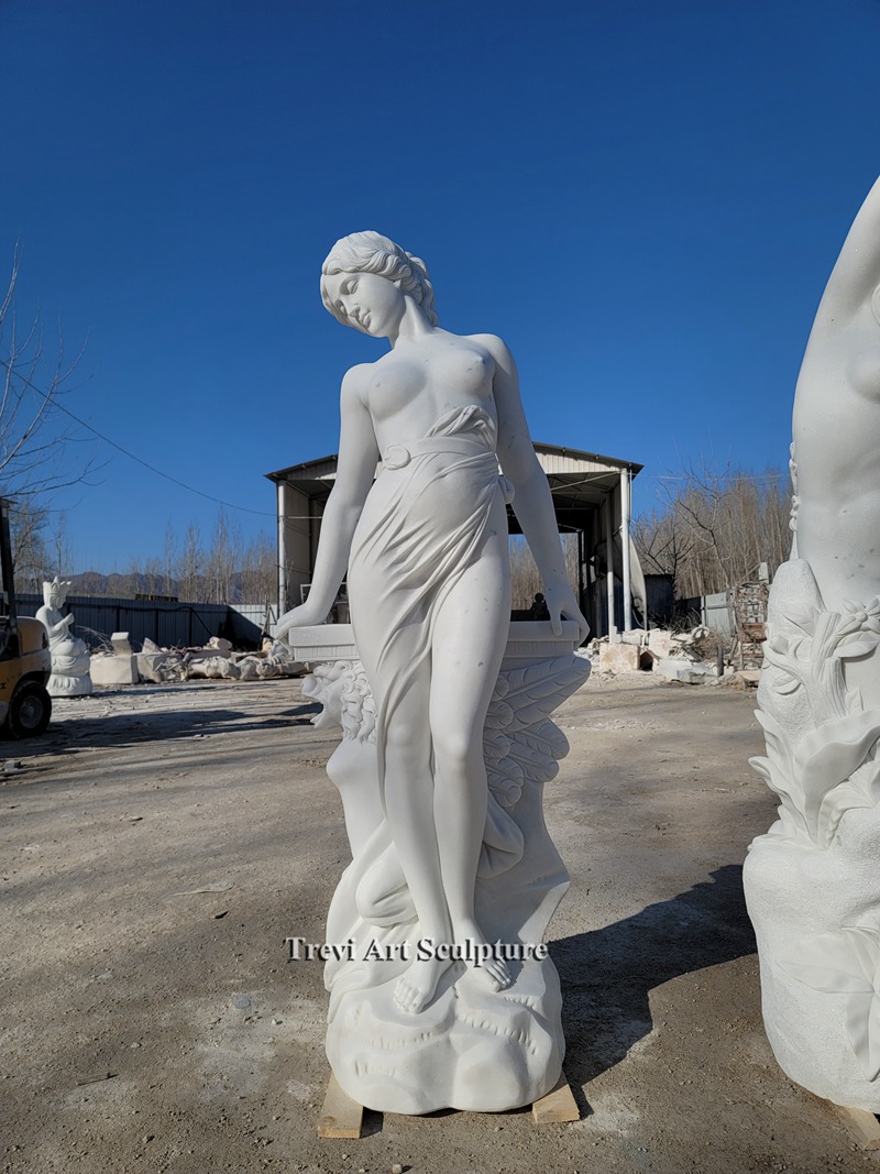 lady statue