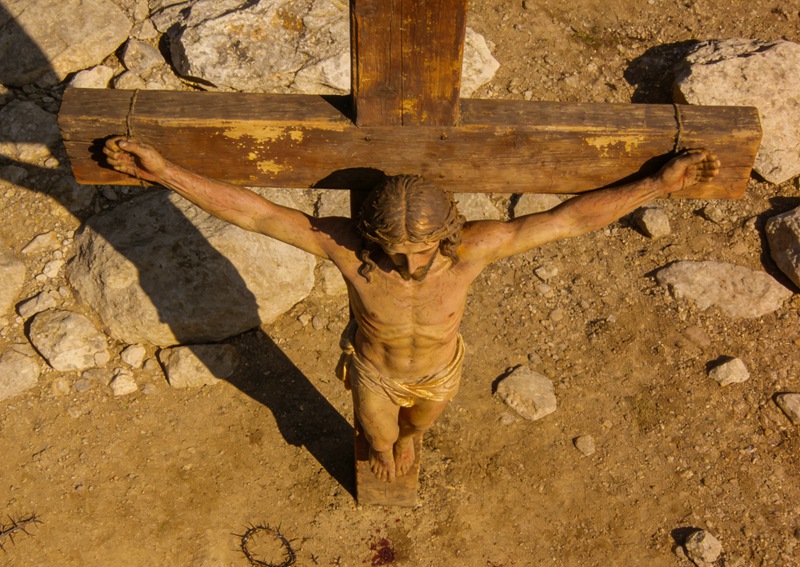 catholic jesus on the cross