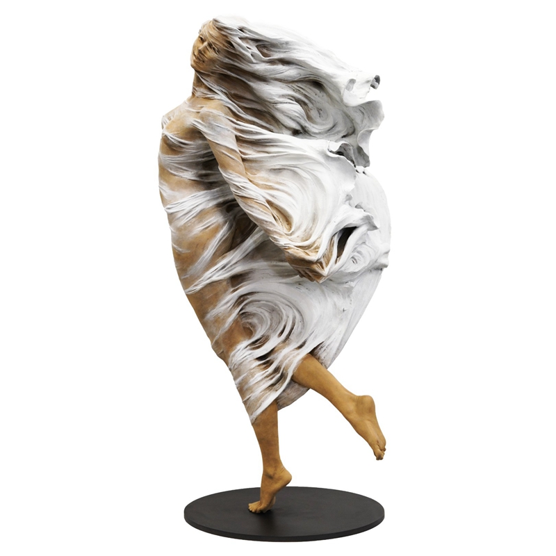luo li rong woman sculpture