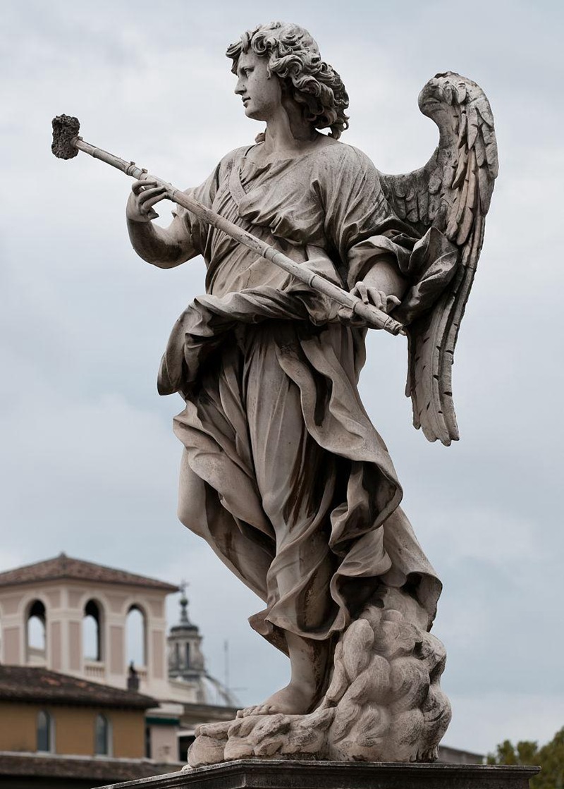 angel with the sponge sculpture
