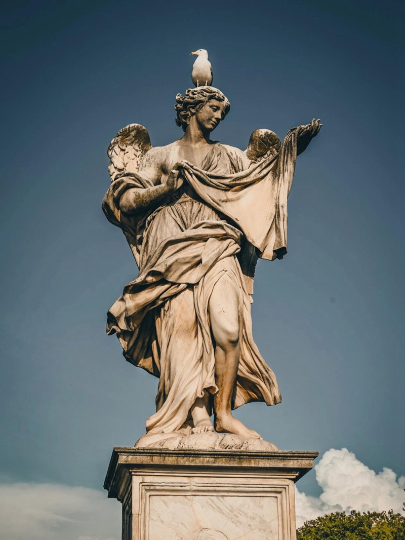 angel with the sudarium (veronica’s veil)