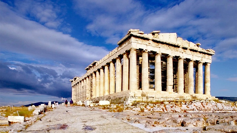 the parthenon stands as the supreme example of the ancient greek doric order