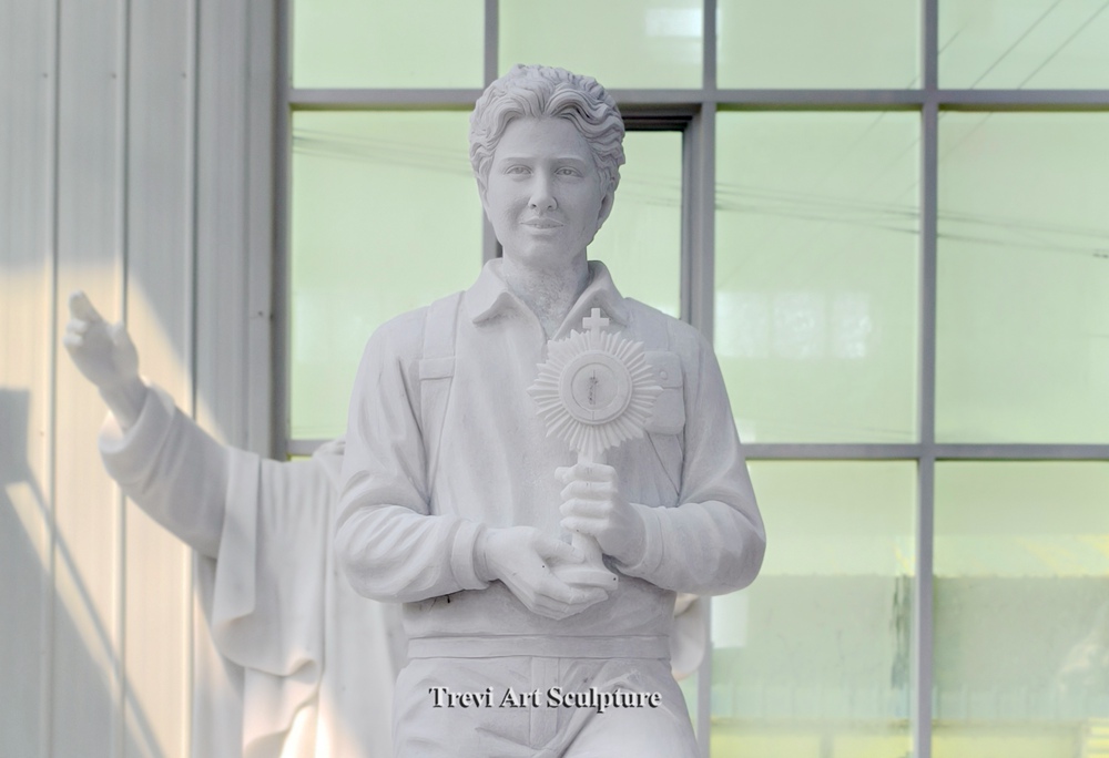 marble blessed carlo acutis statue details